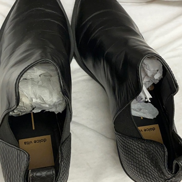 Dolce Vita Black Ankle Booties with Pointed Toe - Picture 6 of 10